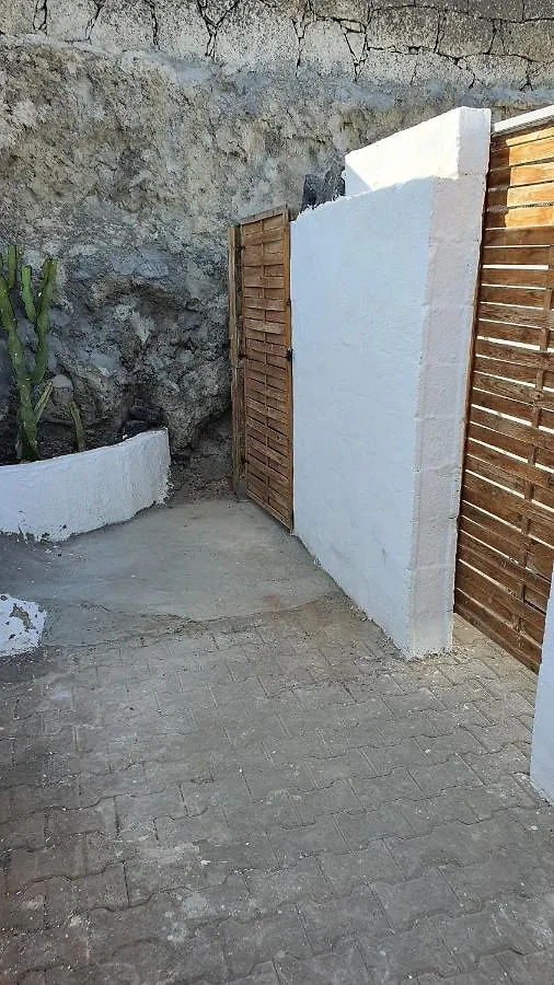 Paco Lucky Daire Playa Blanca